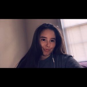 Meet your Posher, Leah